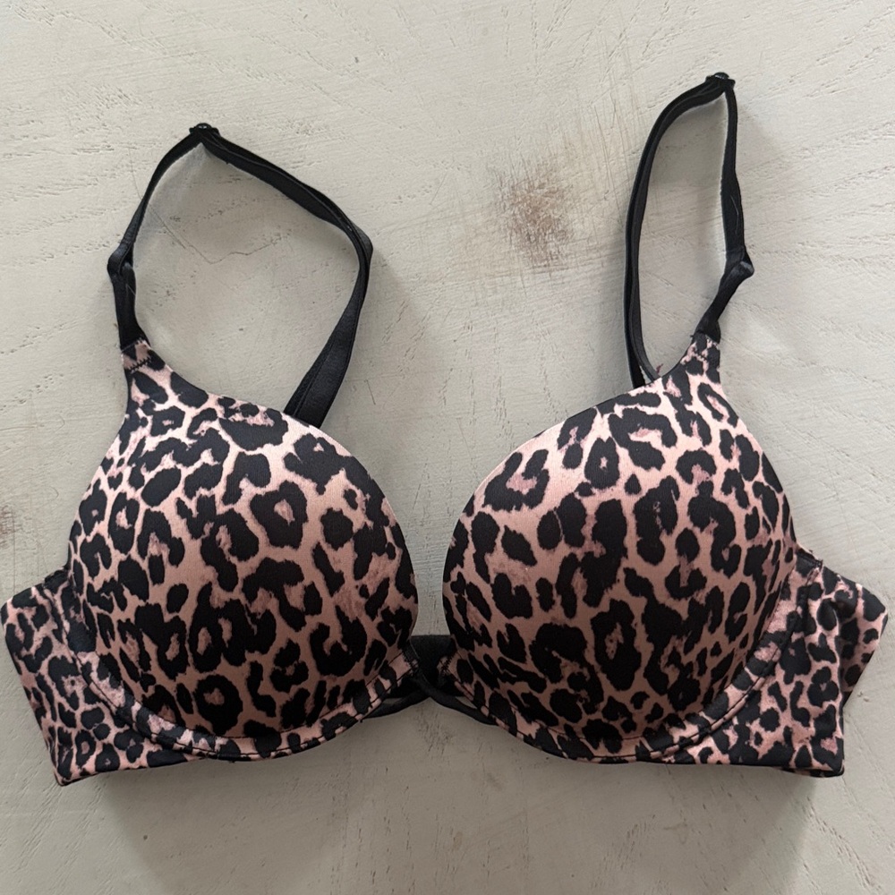 Victoria’s Secret Bombshell Plunge Leopard Print Push-Up Bra 32A